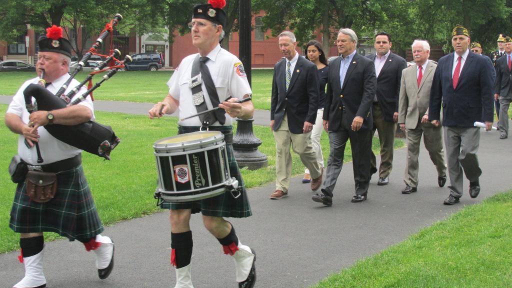 Kevin Conroy and Mike Casper pipe and drum the Parade to the Vietnam Memorial
